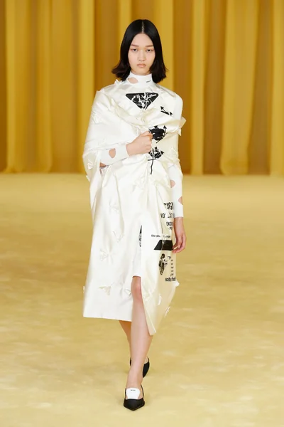 Look 18